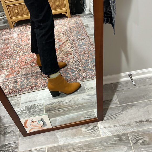 CHARLOTTE STONE size 9 mustard yellow booties - Picture 3 of 16